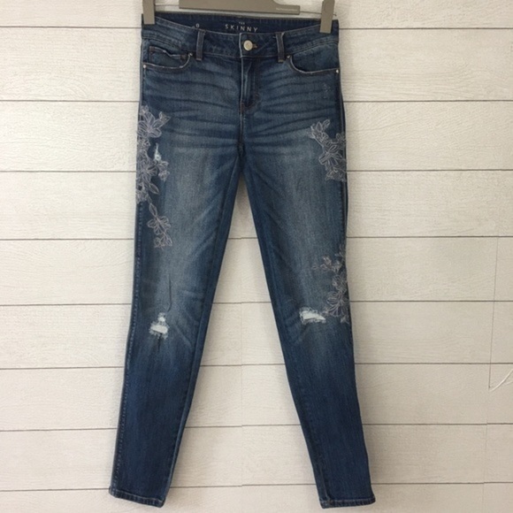 WHBM Appliqué Skinny Jeans - Picture 1 of 7